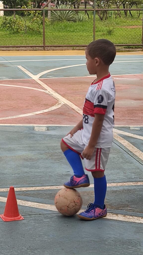 Projeto Chupetinha da Escola de Futsal Gol de Placa Brasilian - Atleta Otávio Augusto