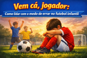 Criança no futebol infantil sentada ao lado da bola refletindo sobre o medo de errar durante o jogo